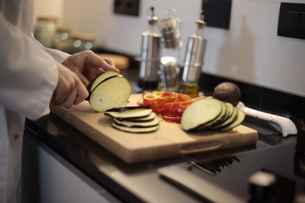 Pancia piatta donne dieta e allenamento